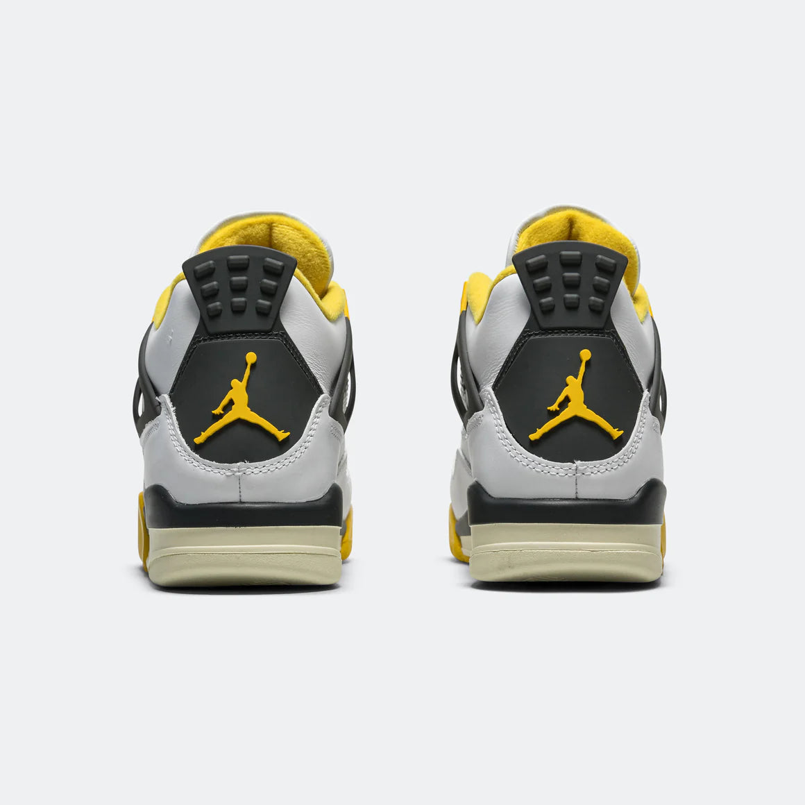WMNS Air Jordan 4 Retro